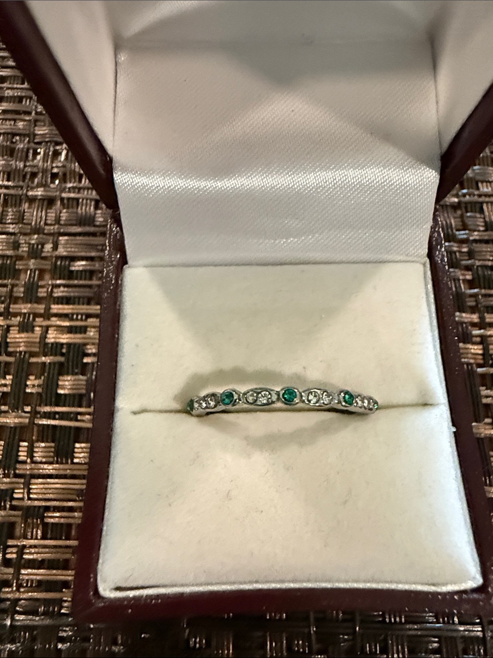 Elegant Silver-Tone Stacking Ring with Green & Clear Gem Accents Size 8